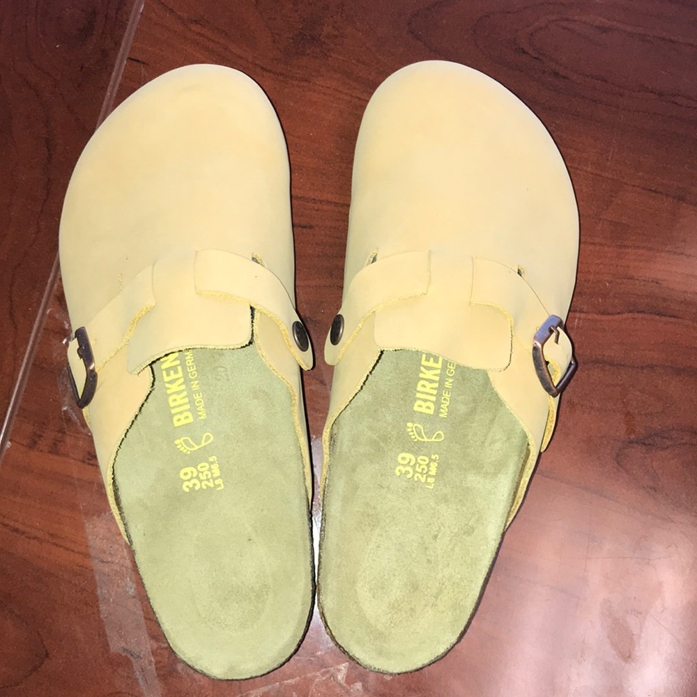 Birkenstock clog - never worn Size 39 (9)
